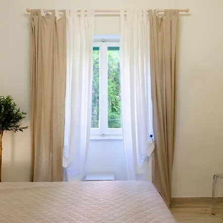 Apartment Joivy Lovely For 4 On The Italian Riviera In Rapallo