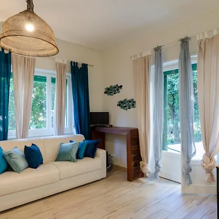 Joivy Lovely For 4 On The Italian Riviera In Apartmán